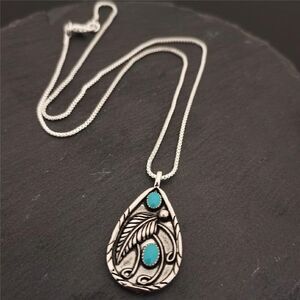 NWOT Faux Turquoise Feather Charm Pendant Necklace Silver Tone
